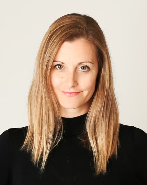 Dra. Estela Lladó-Carbó